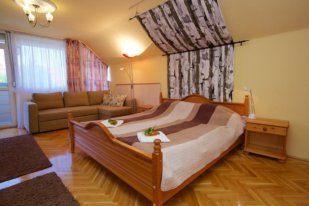 Fonix Apartmanhaz Apartamento Hajdúszoboszló Exterior foto